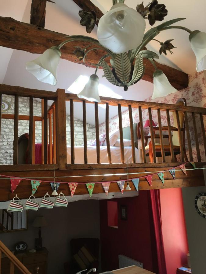 Les Coindries Holiday home *