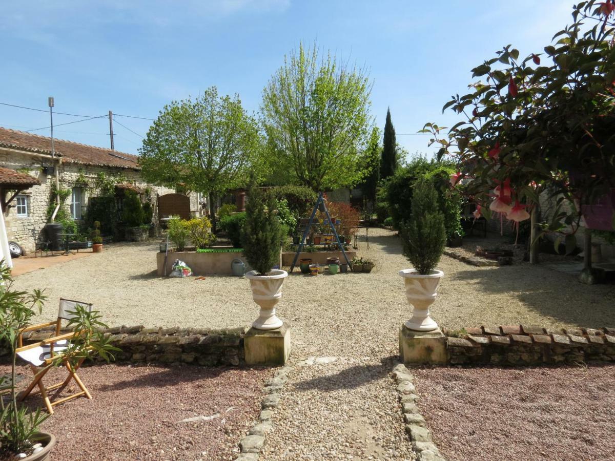 Holiday home Les Coindries