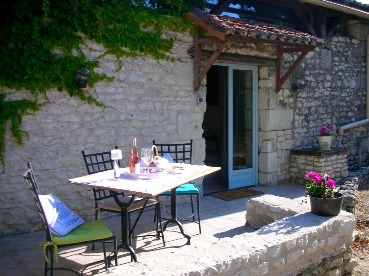 Holiday home Les Coindries Faye-la-Vineuse